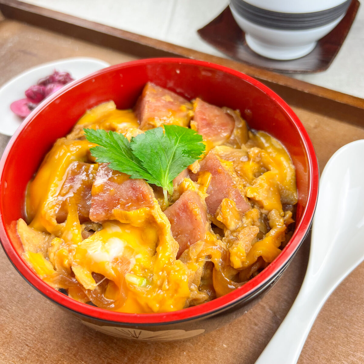 めんつゆで簡単！ソセで親子丼風